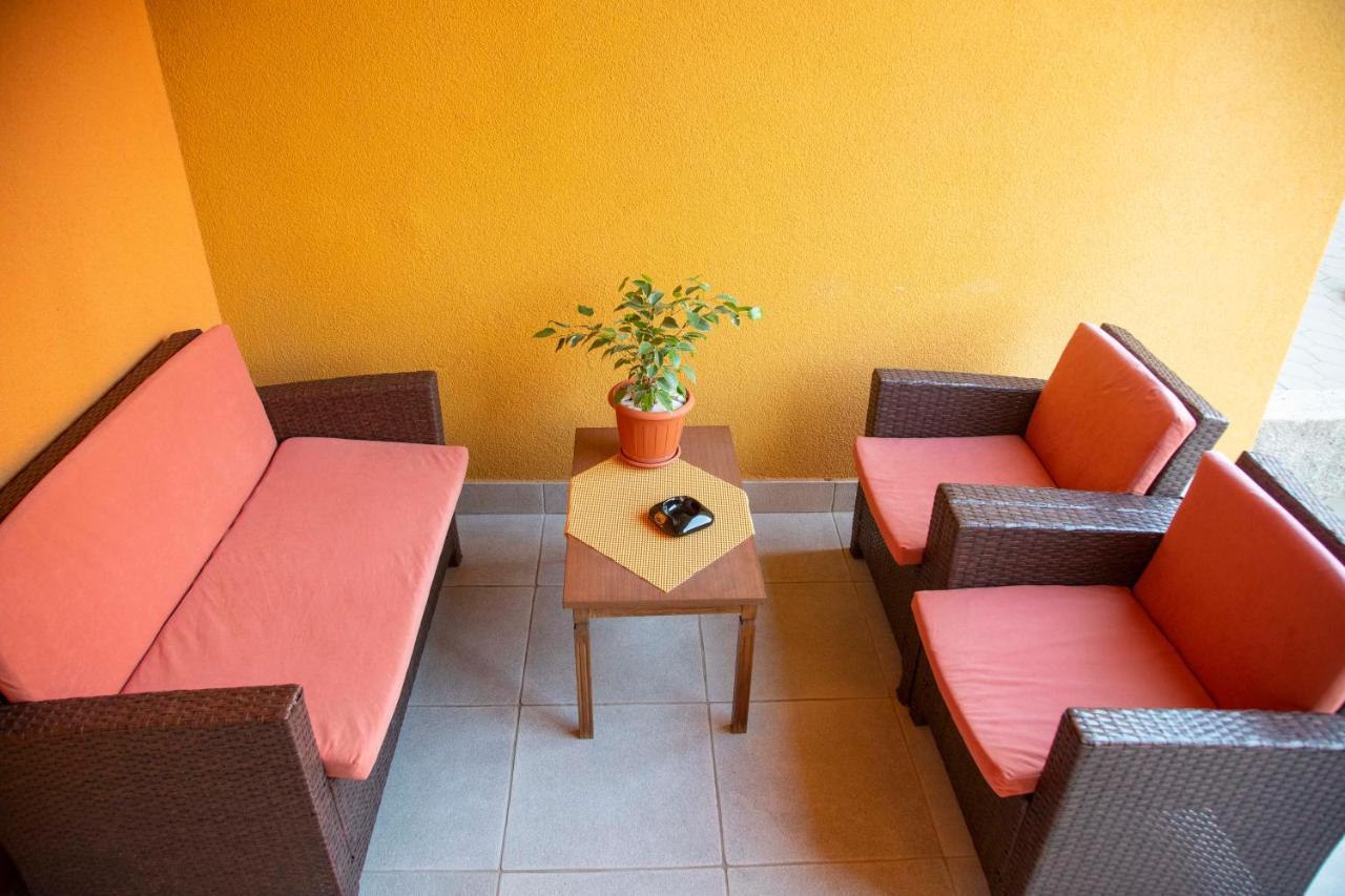 Apartment Fragola Makarska Exteriör bild